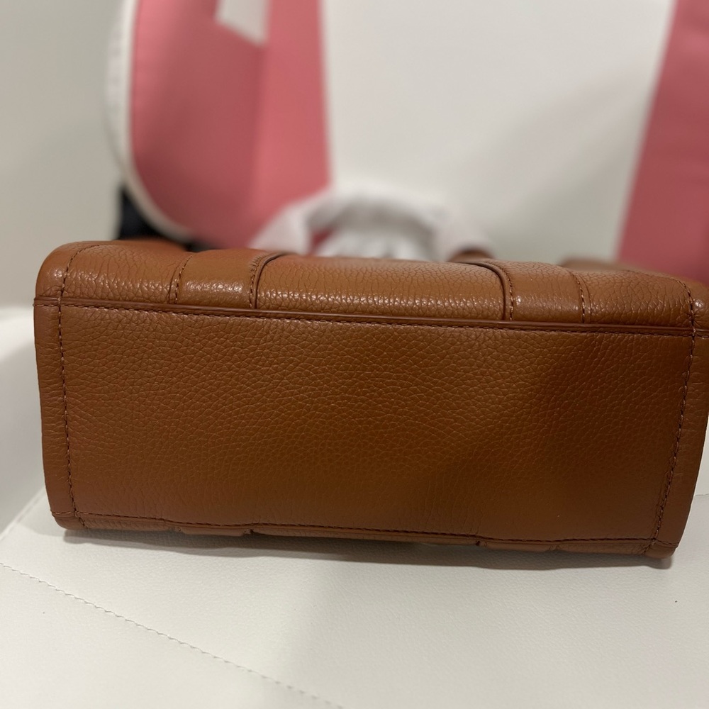 Marc JACOBS Tote/Cross Body. Very Good Condition.. Signature Bag. - Picture 7 of 7